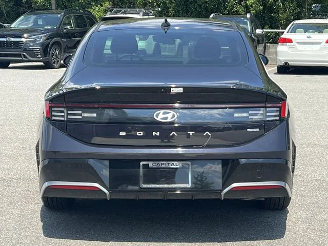 Used 2025 Blue Hyundai SEL image 12