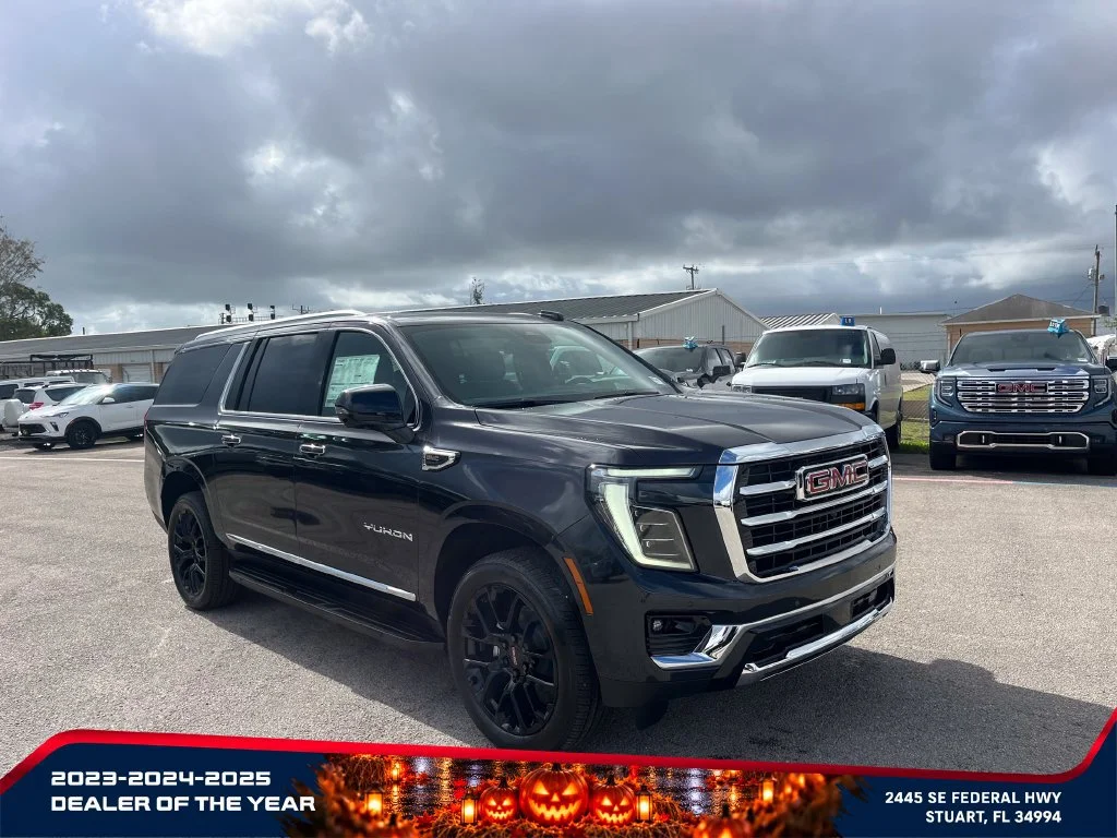 New 2026 Titanium Rush Metallic GMC Elevation image 2