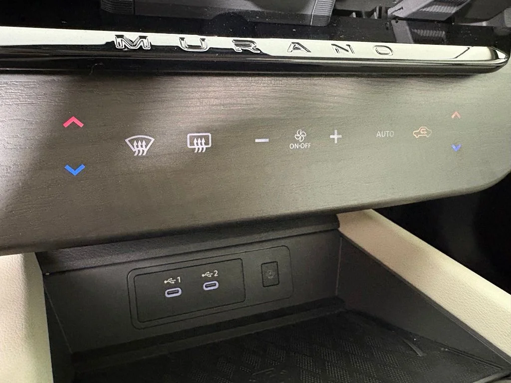 Used 2025 White Nissan SV image 31