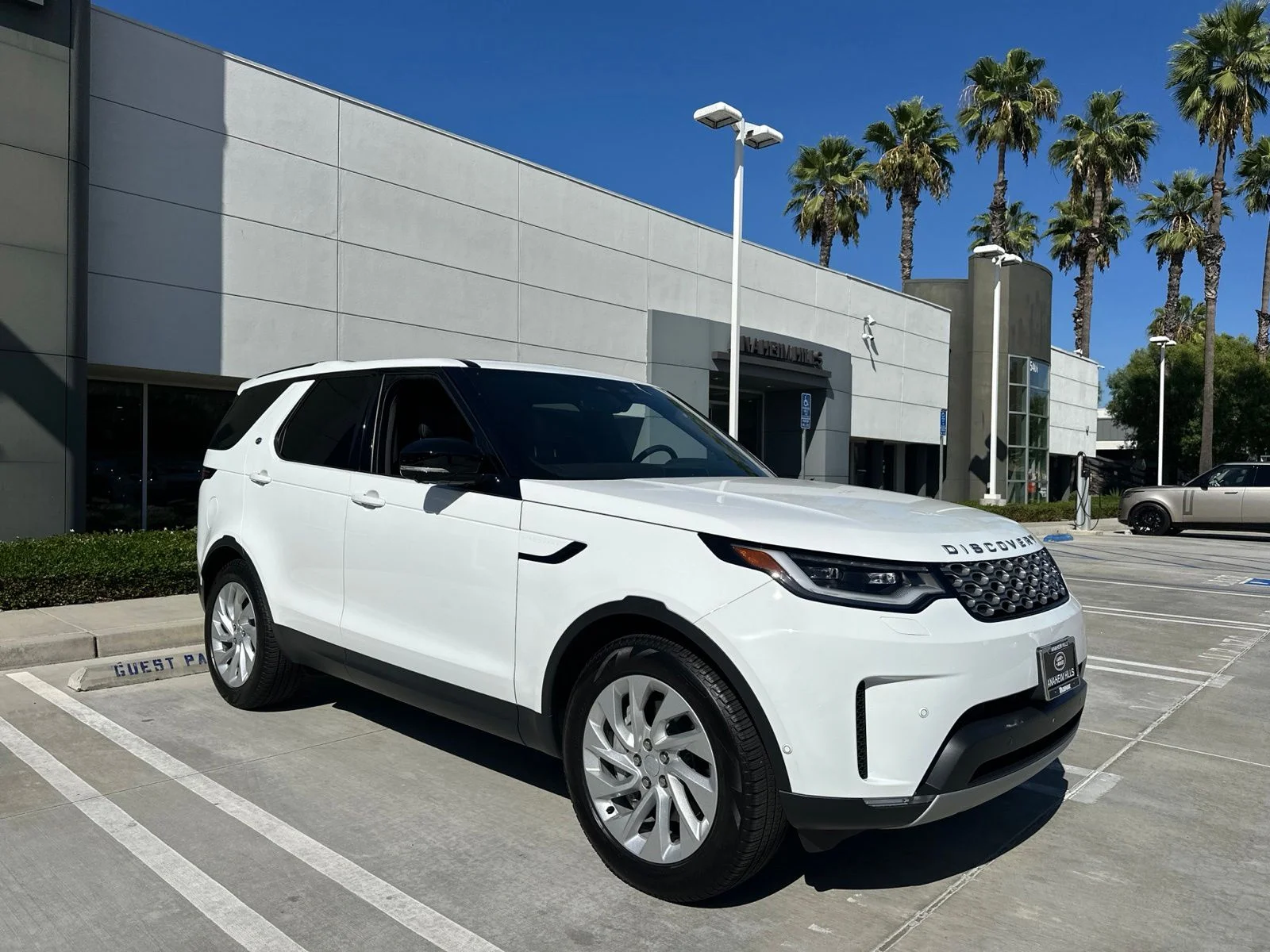 Used 2026 Fuji White Land Rover S image 2