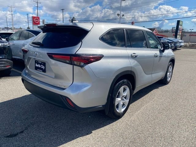 Used 2024 Silver Toyota LE image 3
