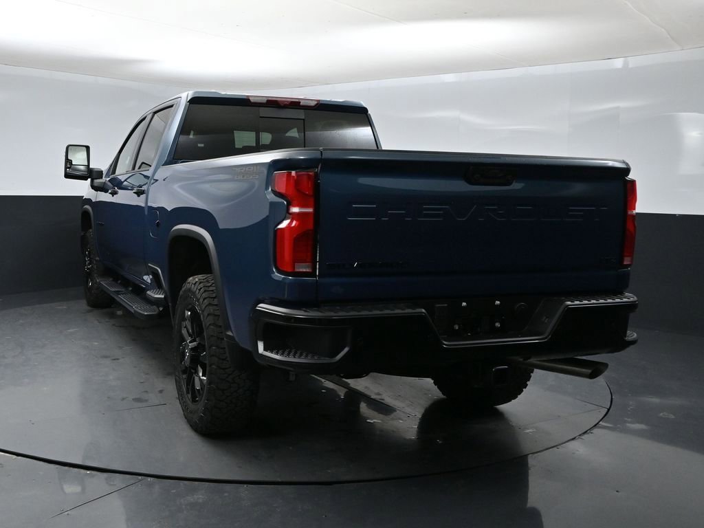 2026 Chevrolet Silverado 2500HD LTZ photo 3