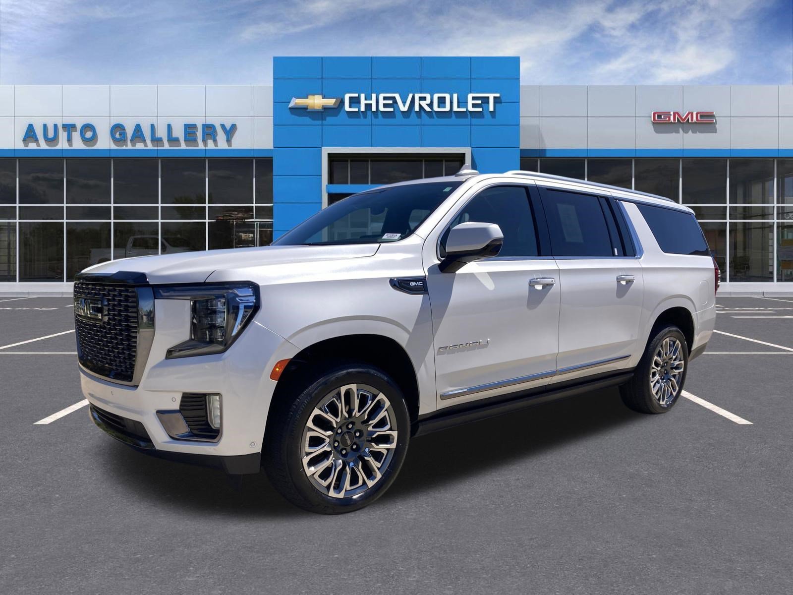 2024 GMC Yukon Denali Ultimate AWD's photo