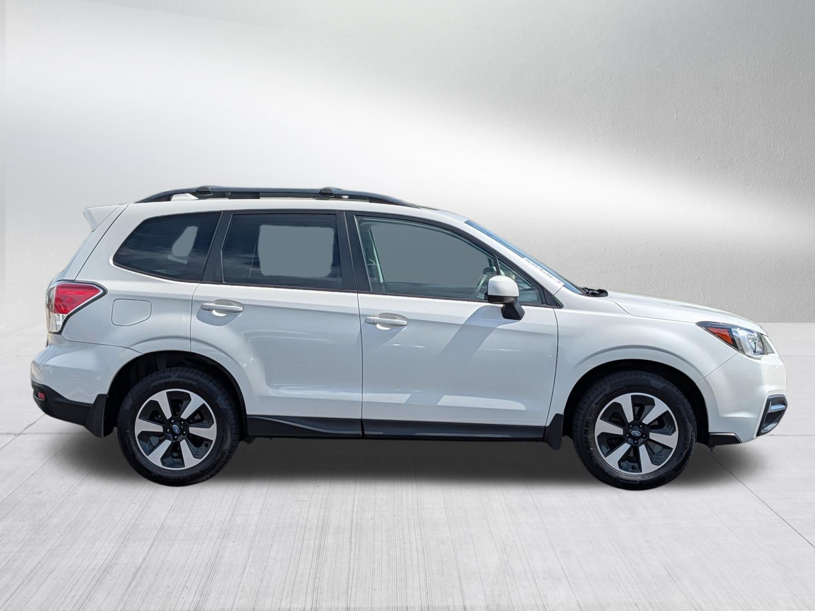 Used 2018 Crystal White Pearl Subaru Premium image 8