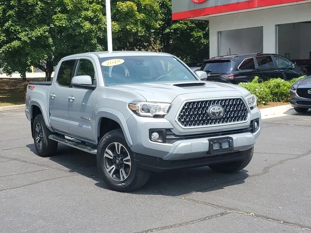 Used 2018  Toyota TRD Sport image 31