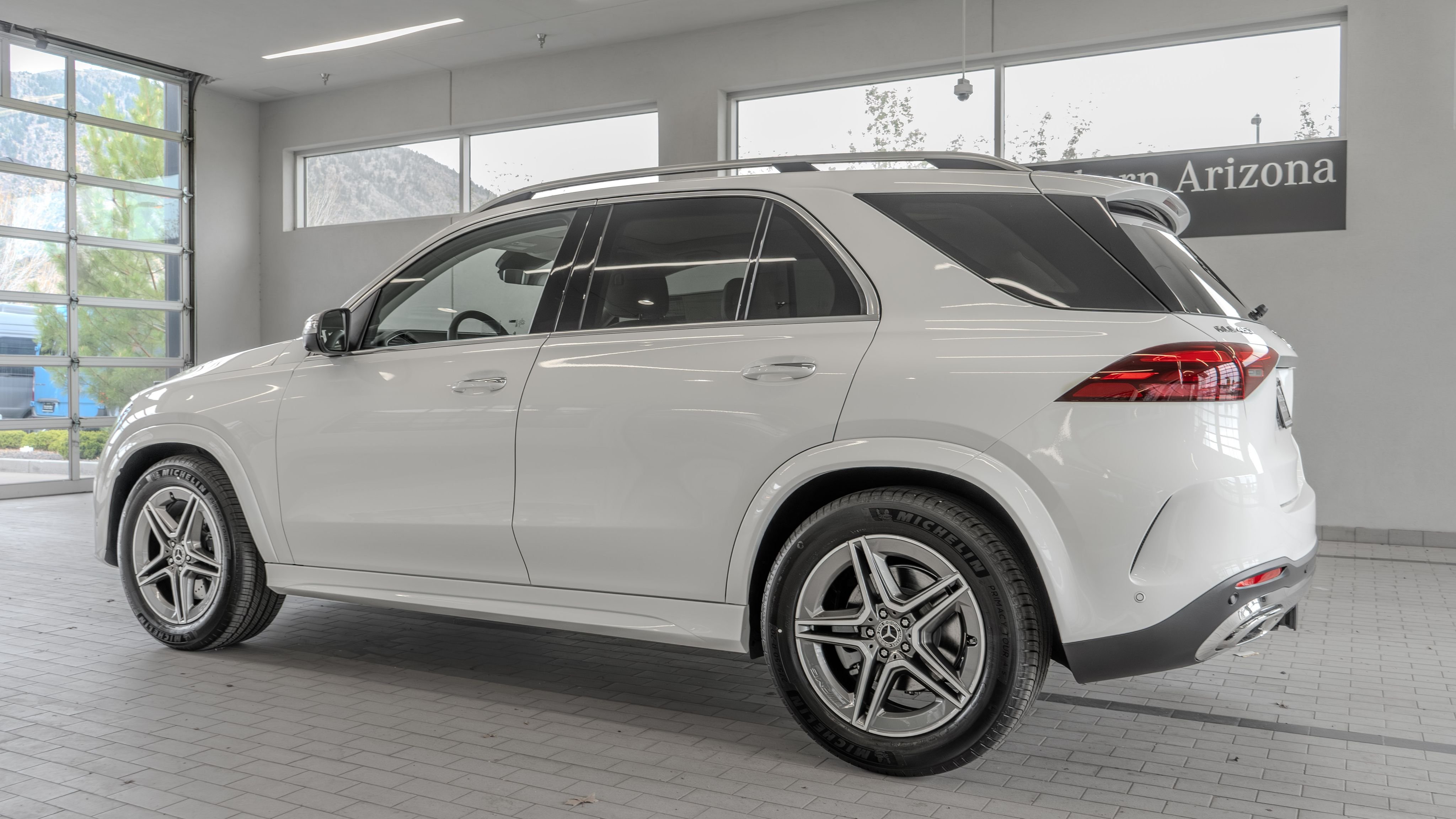 New 2026 Polar White Mercedes-Benz GLE 450 image 13
