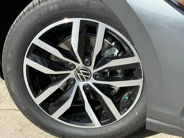 New 2026 Gray Volkswagen 1.5T SE image 7