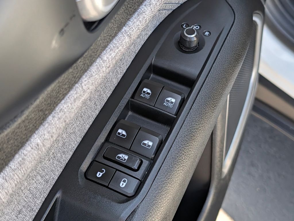 2024 Jeep Compass Latitude - Photo 18