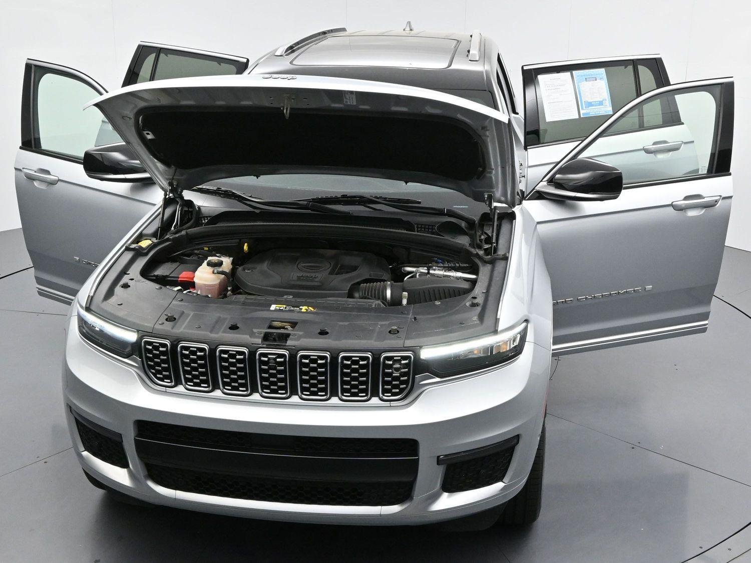 Used 2023 Silver Zynith Jeep Summit Reserve image 41