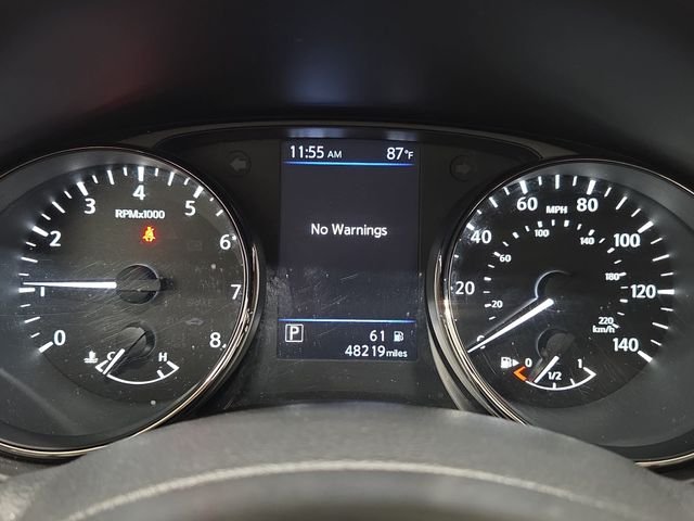 Used 2019 Red Nissan SL image 18