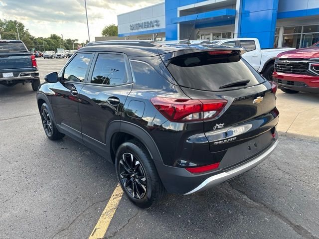 Used 2023 Black Chevrolet LT image 5