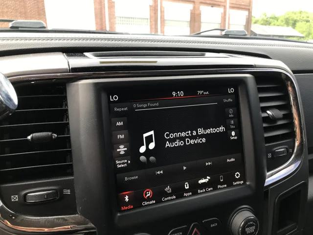 Used 2018 Granite Crystal Metallic Clearcoat Ram Laramie image 17