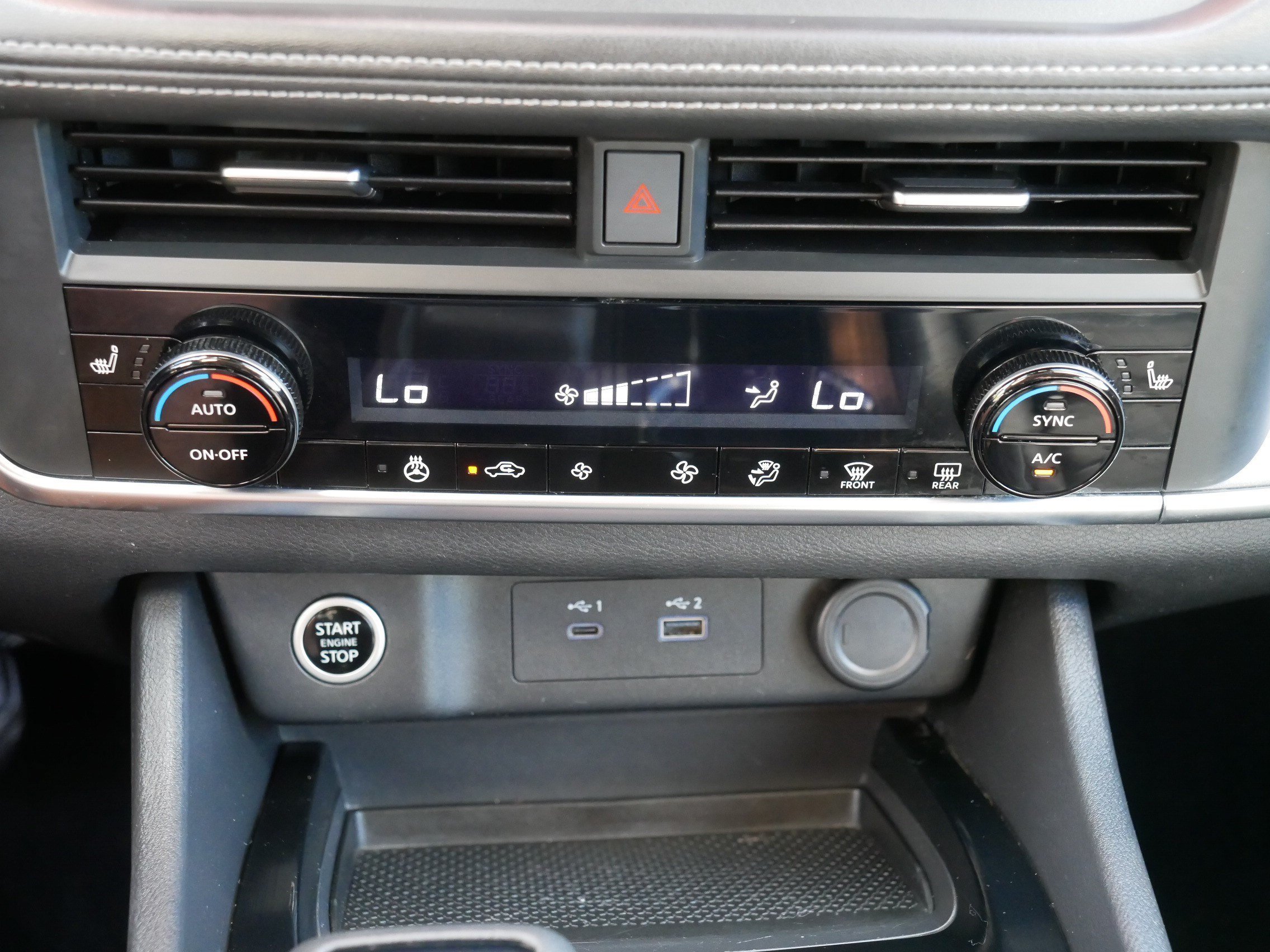 Used 2023 Boulder Gray Pearl/Super Black Nissan SV image 23