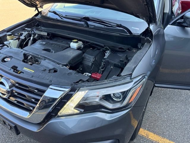 Used 2019 Gun Metallic Nissan S image 17
