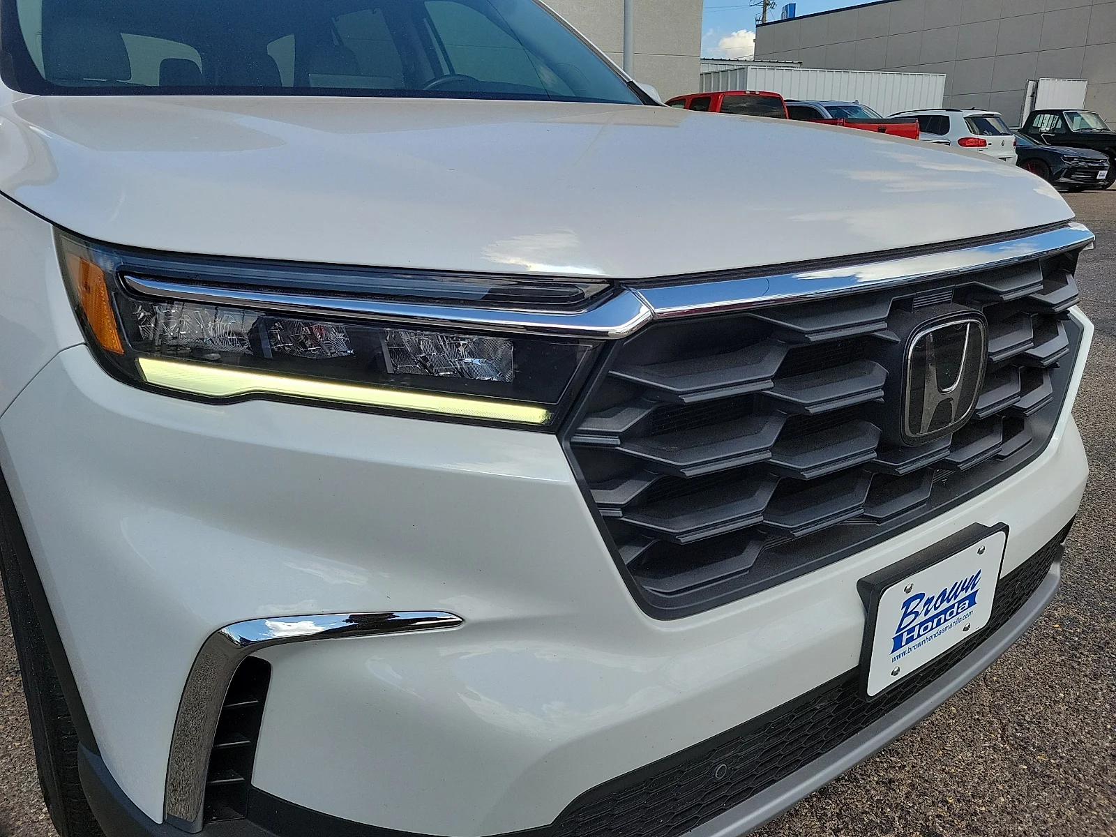 Certified Used 2025 Platinum White Pearl Honda EX-L image 13