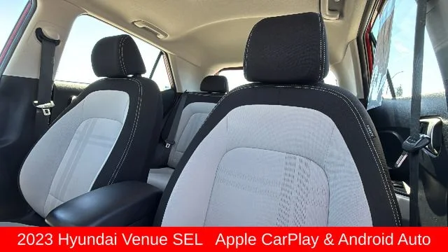 2023 Hyundai Venue SEL - Photo 11