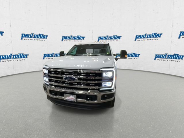 New 2026 Oxford White Ford F-250® XLT image 4