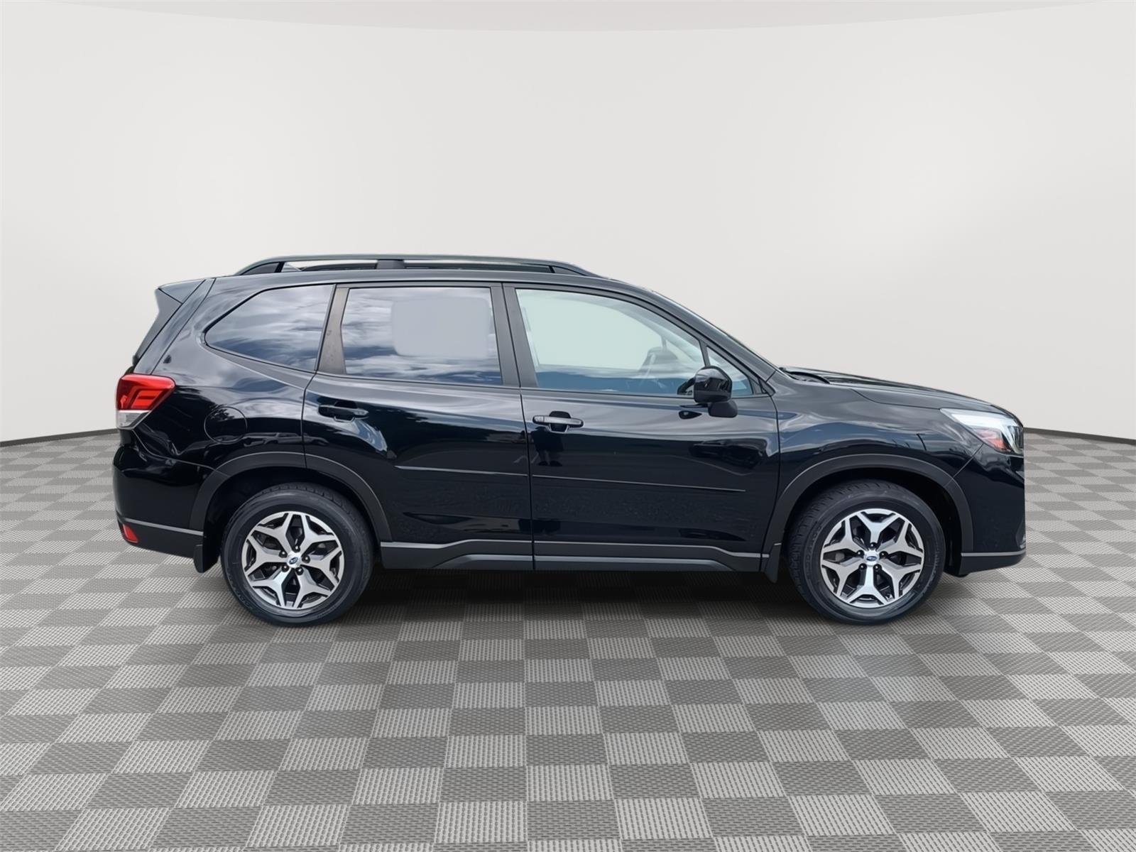 Used 2019 Crystal Black Silica Subaru Premium image 6