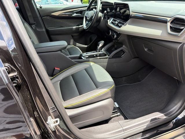 Used 2025 Black Chevrolet ACTIV image 13
