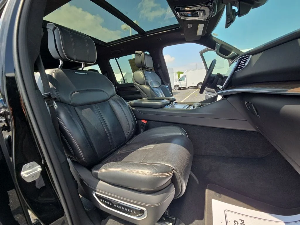 2023 Jeep Grand Wagoneer Series II - Photo 38