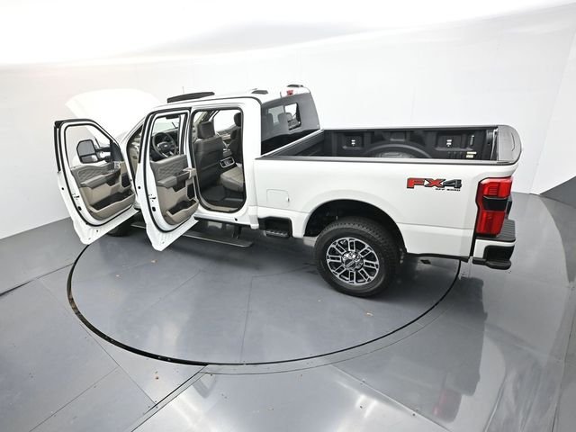 New 2026 Star White Metallic Tri-Coat Ford F-250® Platinum® image 57