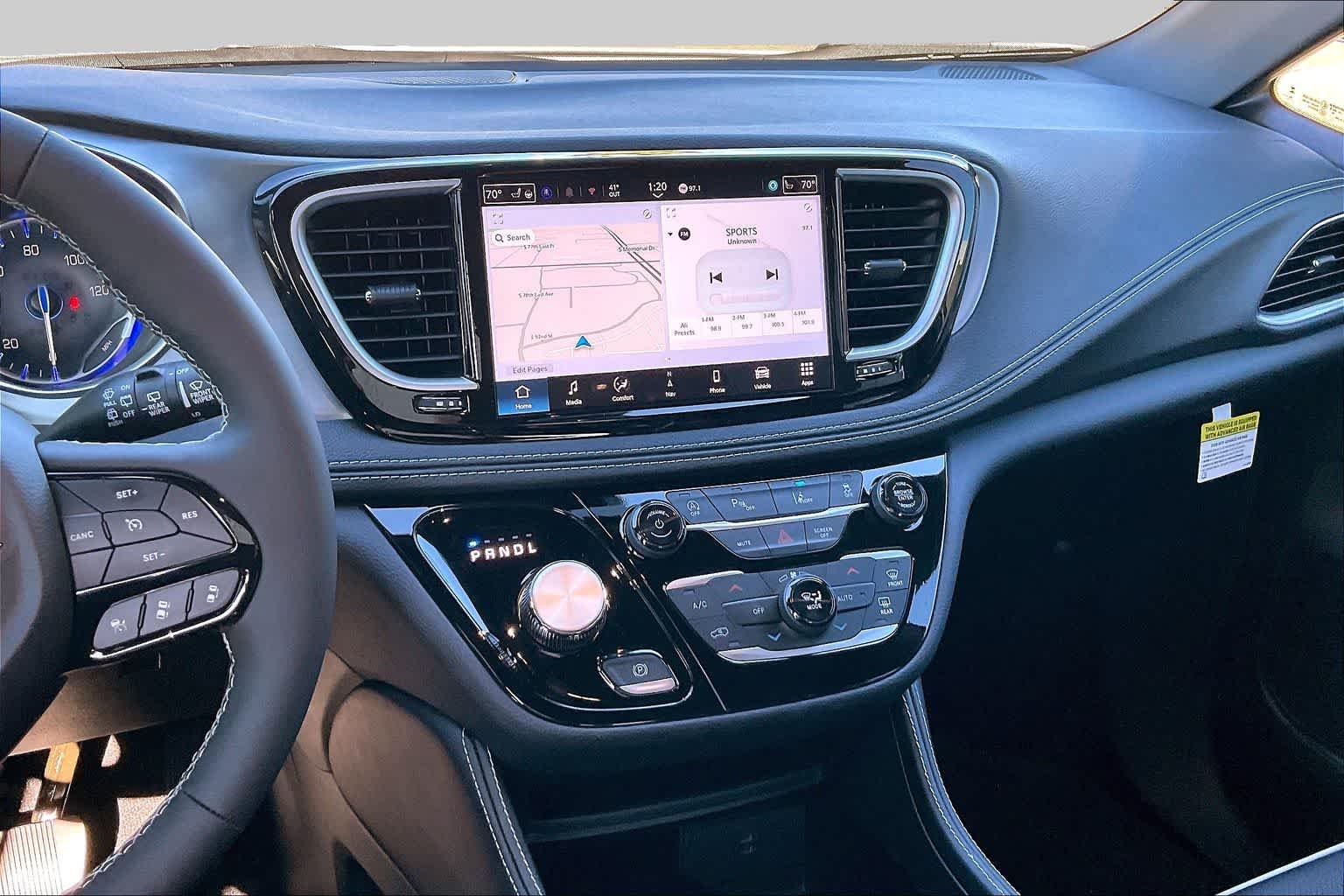 2026 Chrysler Pacifica Limited - Photo 6