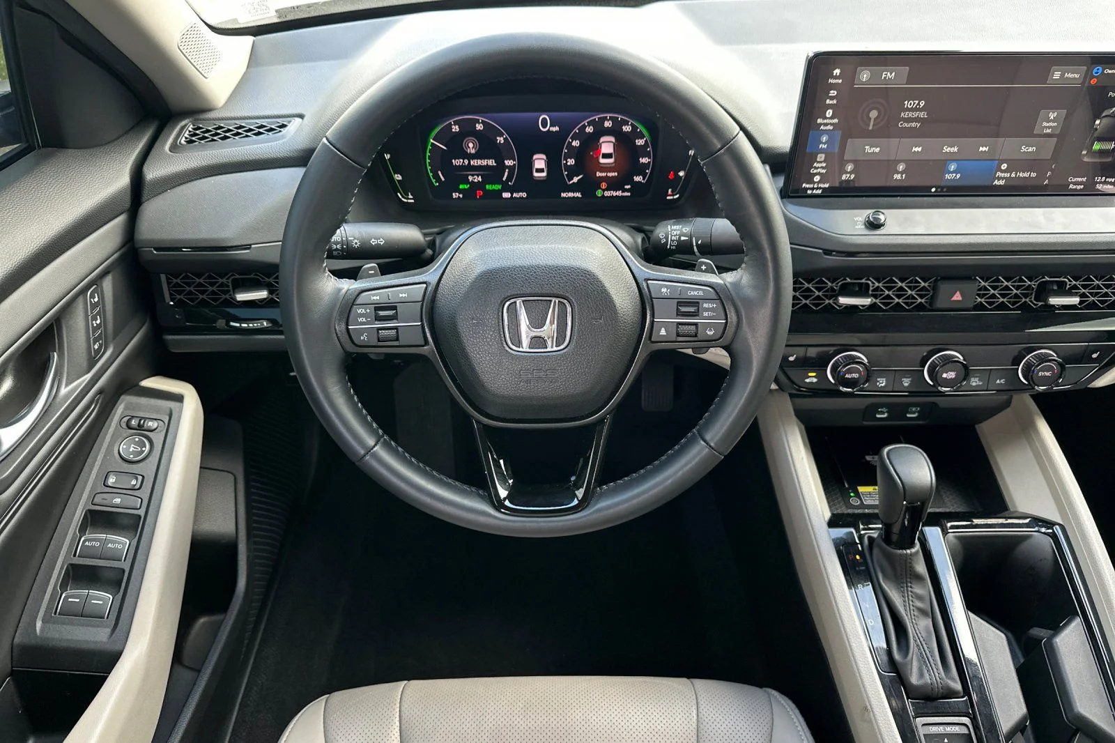 Used 2025 Gray Honda EX-L image 17