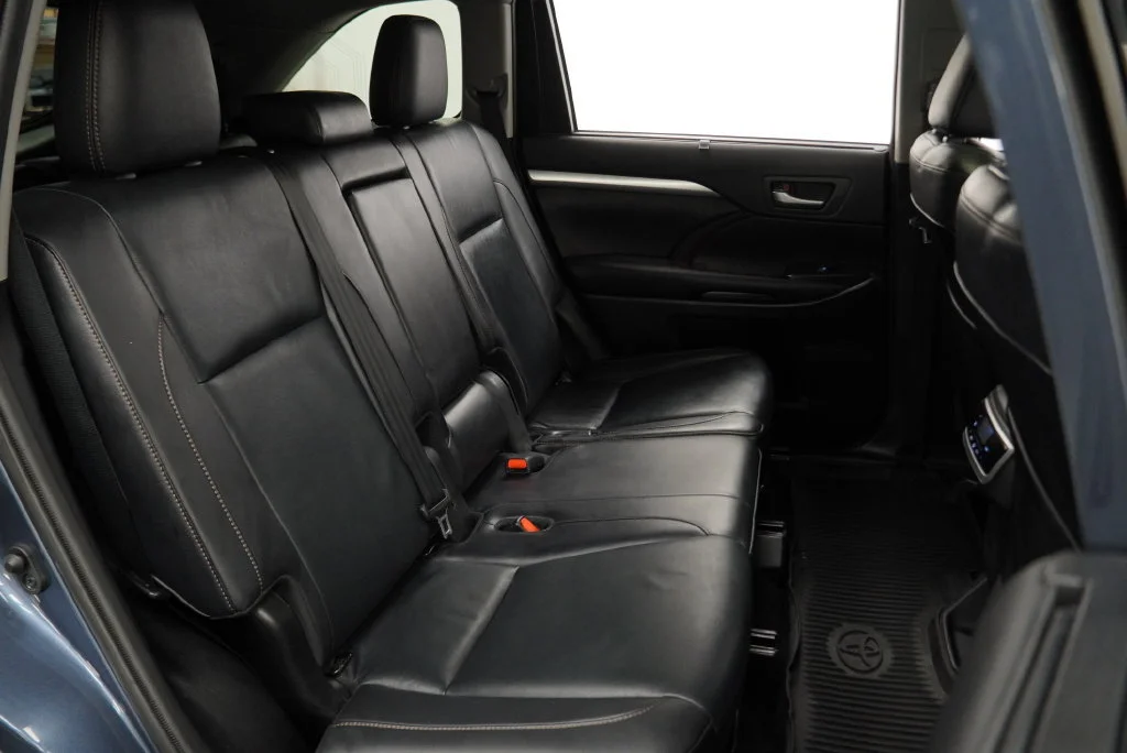 Used 2019 Blue Toyota XLE image 39