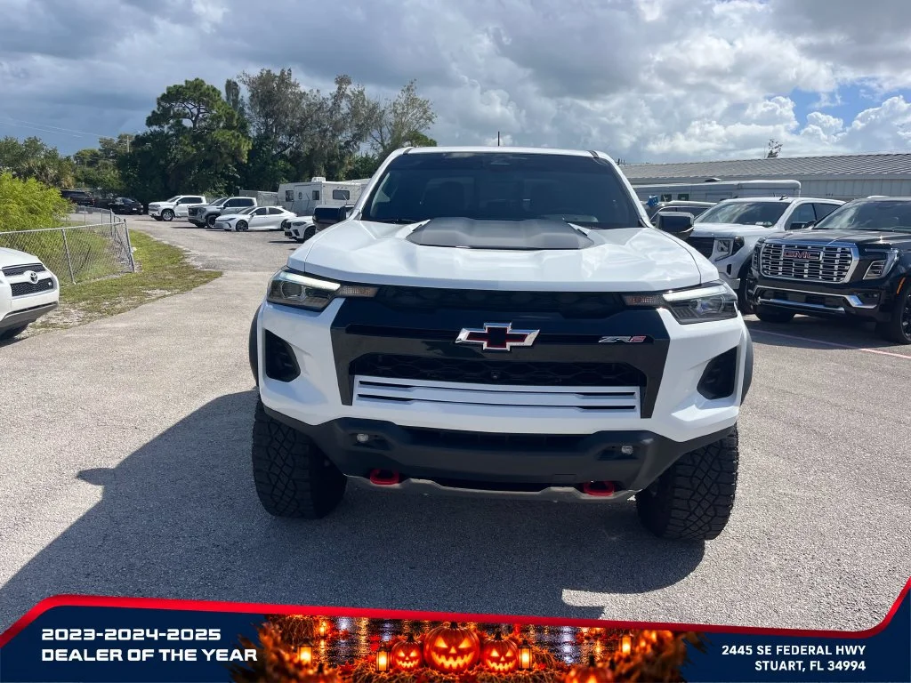 Used 2025 Summit White Chevrolet ZR2 image 2
