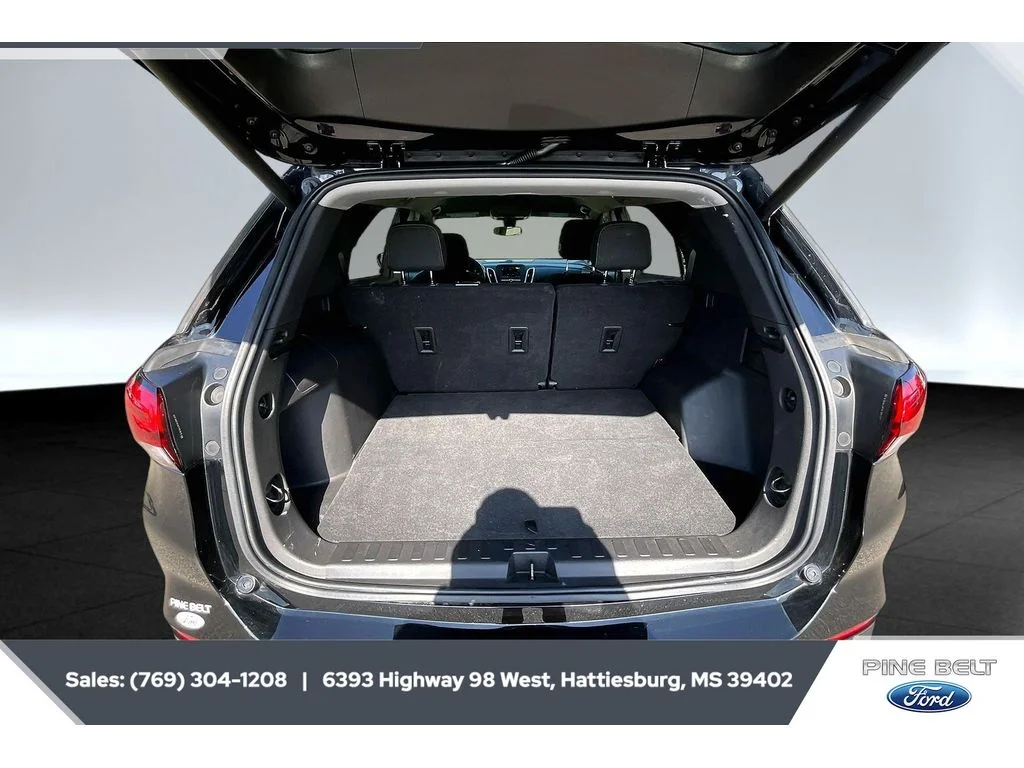 Used 2022 Mosaic Black Metallic Chevrolet LT image 21
