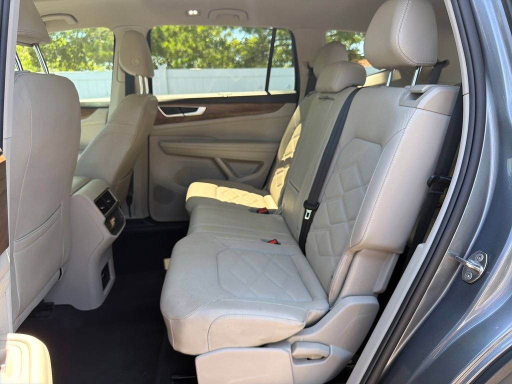 Used 2024 Gray Volkswagen 2.0T SE w/Technology image 44