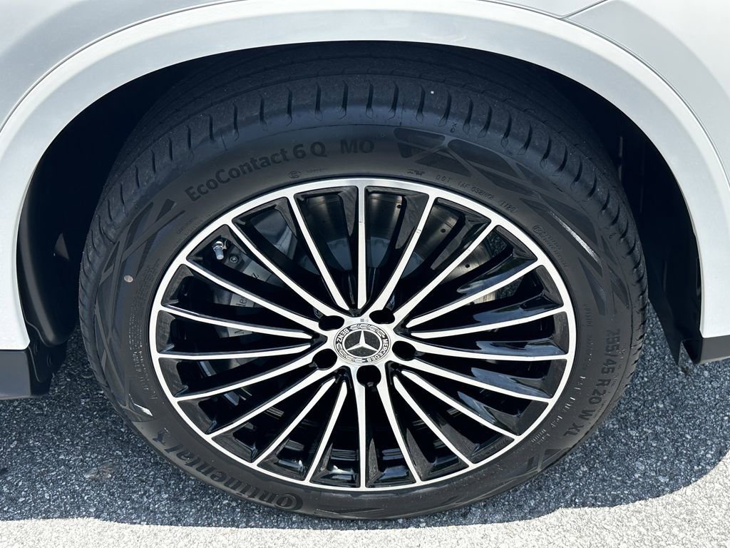 New 2026 Polar White Mercedes-Benz GLC 300 image 14