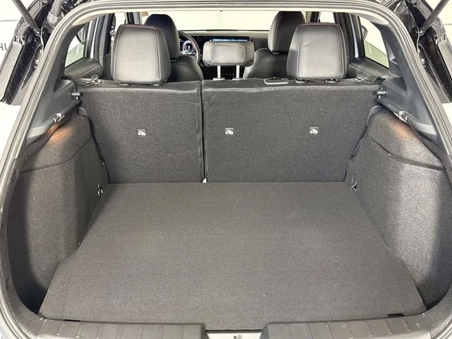 New 2026 Aspen White TriCoat / Super Black Two-tone Nissan SR image 22