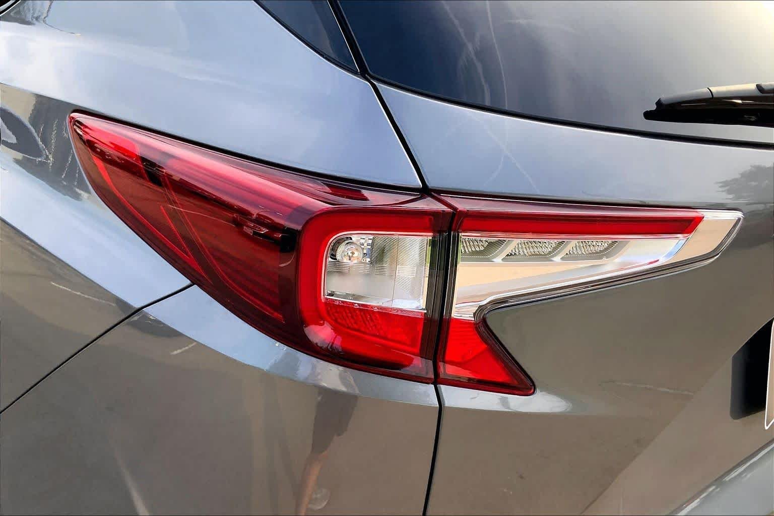 Used 2023 Liquid Carbon Metallic Acura w/Technology Package image 27