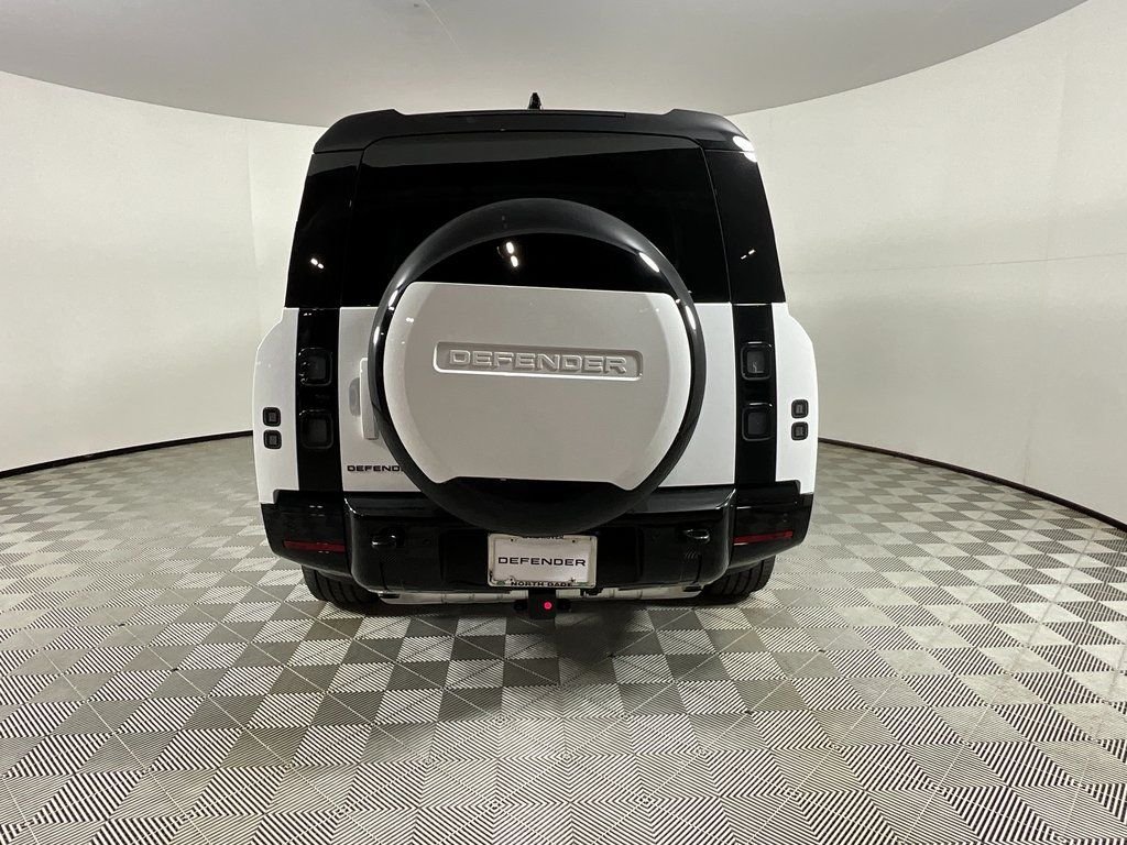 2026 Land Rover Defender X-Dynamic SE - Photo 7