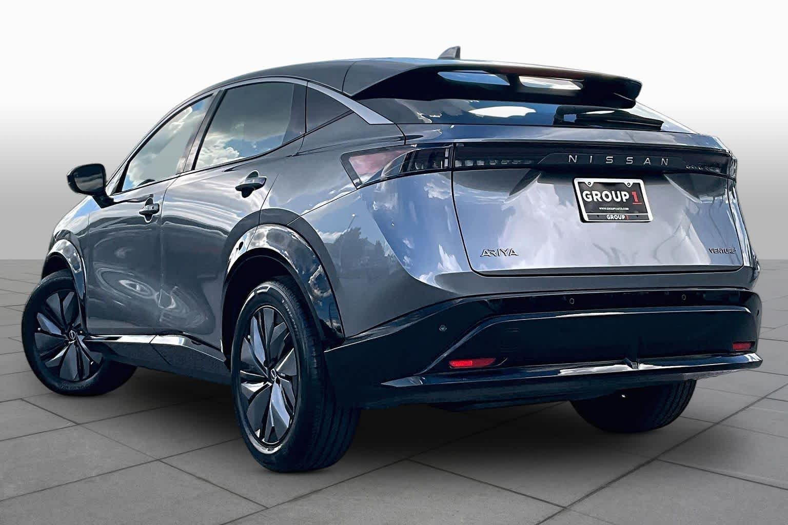 Used 2023 Gun Metallic Nissan VENTURE+ image 11