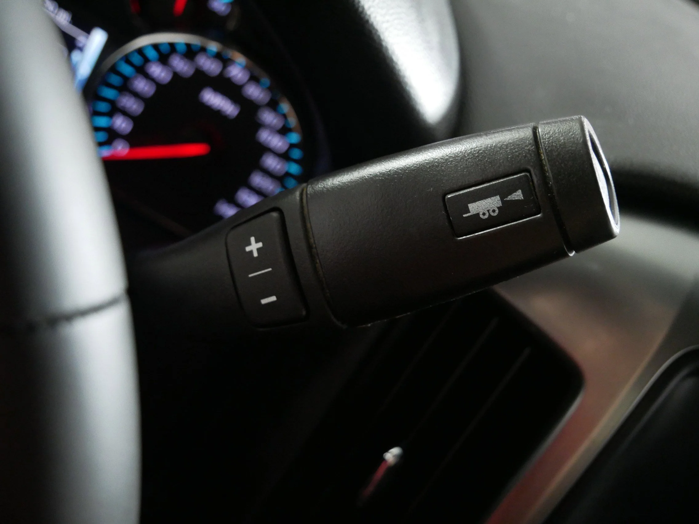 Used 2015 Brownstone Metallic Chevrolet LT image 24