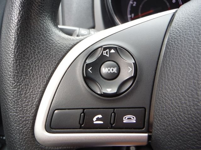 Used 2023  Mitsubishi  image 27