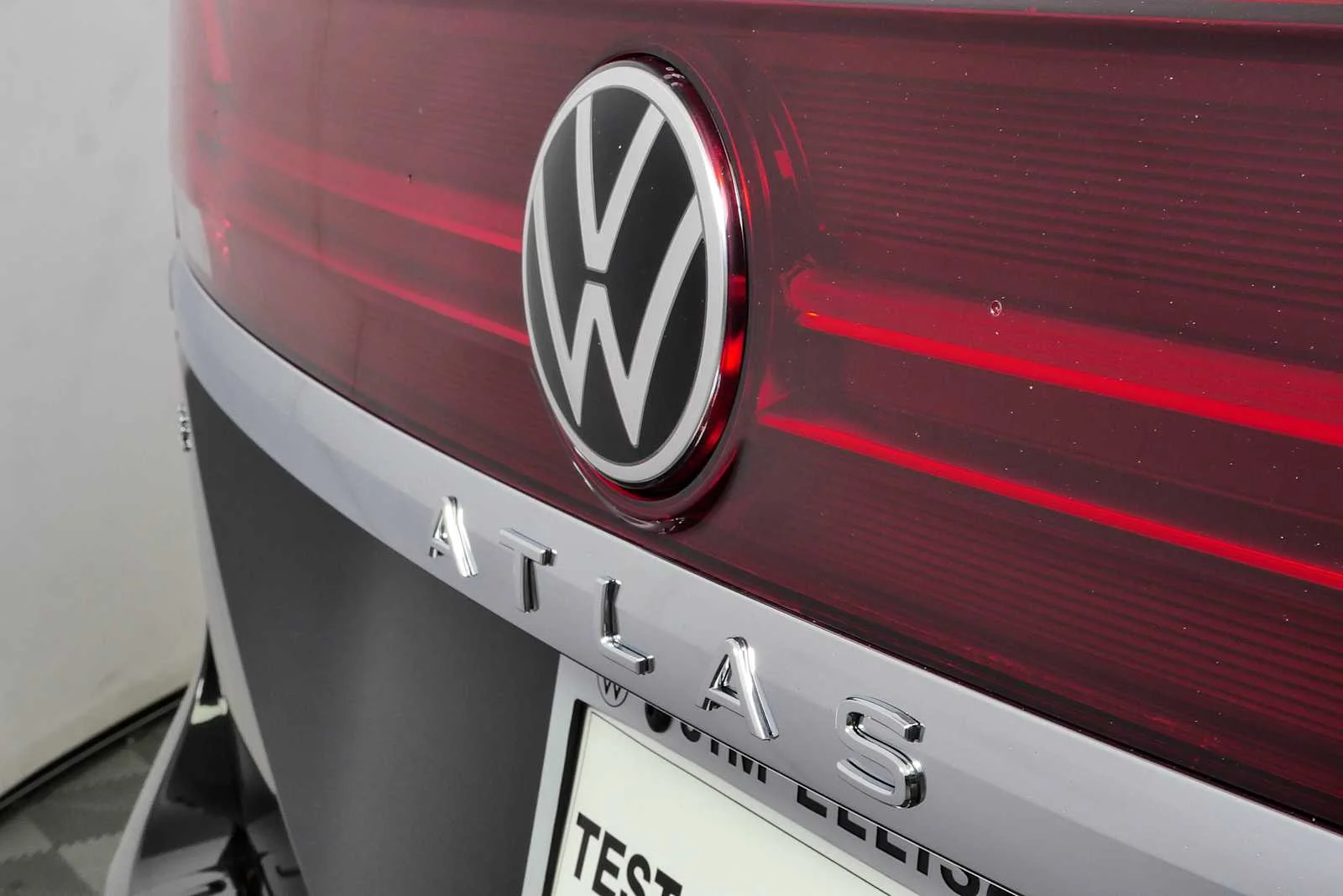 New 2026 Deep Black Pearl Volkswagen 2.0T SE w/Technology image 37