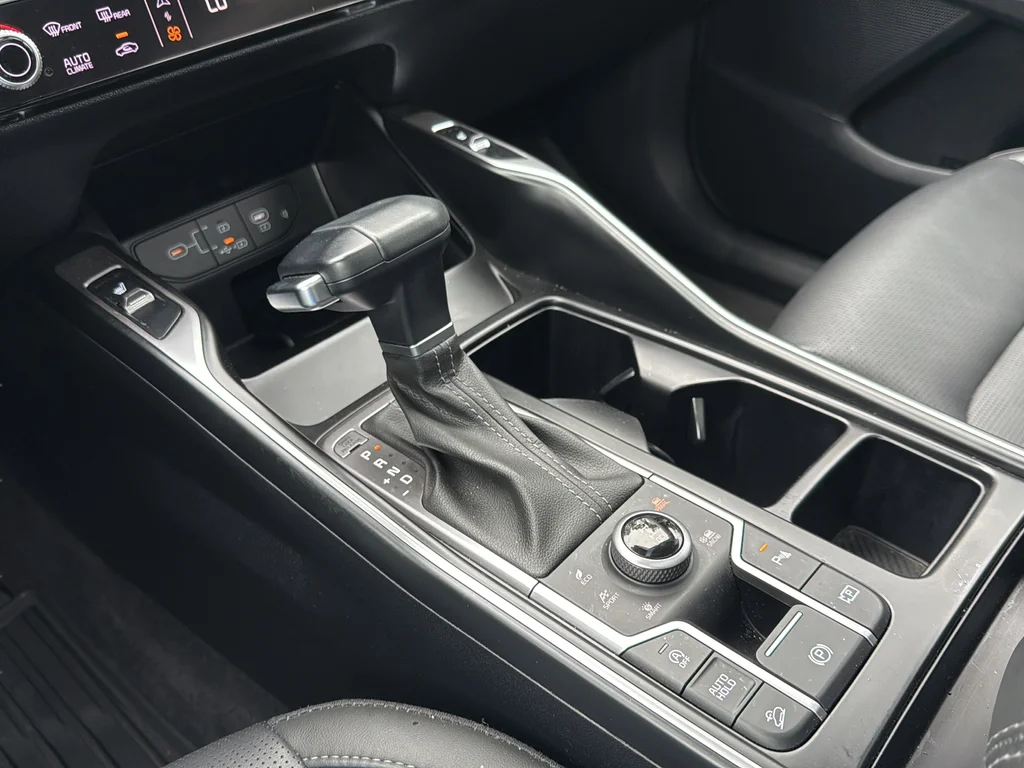 Used 2025 Black Kia EX image 25