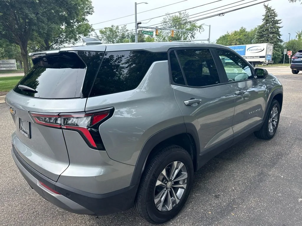 Used 2025 Sterling Gray Metallic Chevrolet LT image 8
