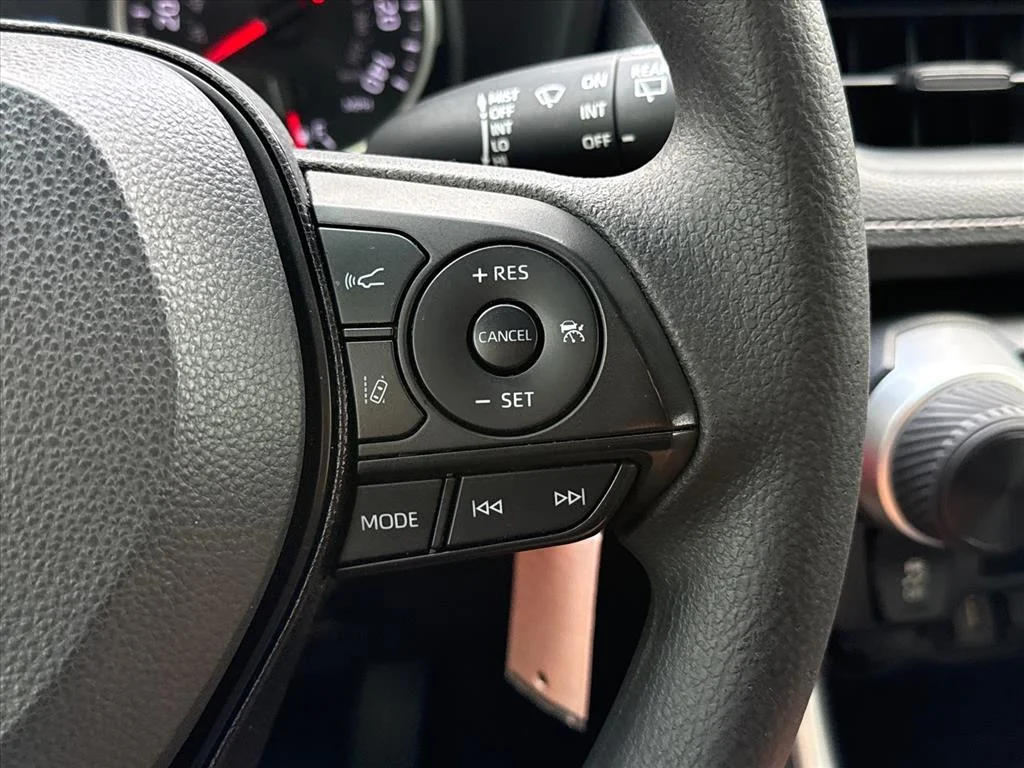 Certified Used 2021 Pearl Toyota LE image 16