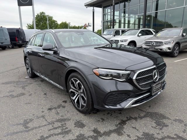 2025 Mercedes-Benz E-Class E450 4MATIC All-Terrain's photo