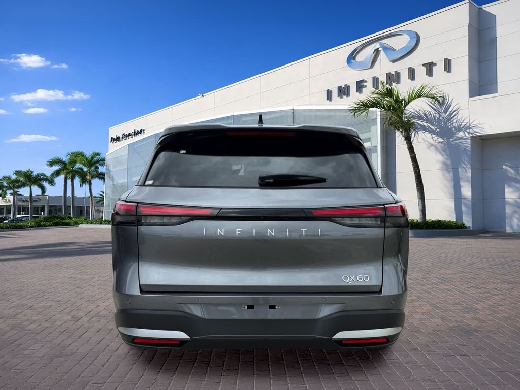 New 2027 GRAPHITE SHADOW INFINITI Luxe FWD image 6