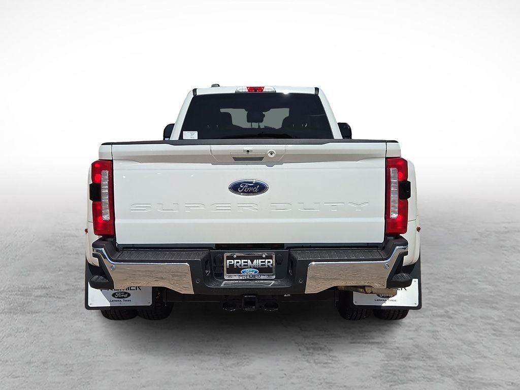 New 2026 Star White Metallic Tri-Coat Ford F-350® Lariat® image 9
