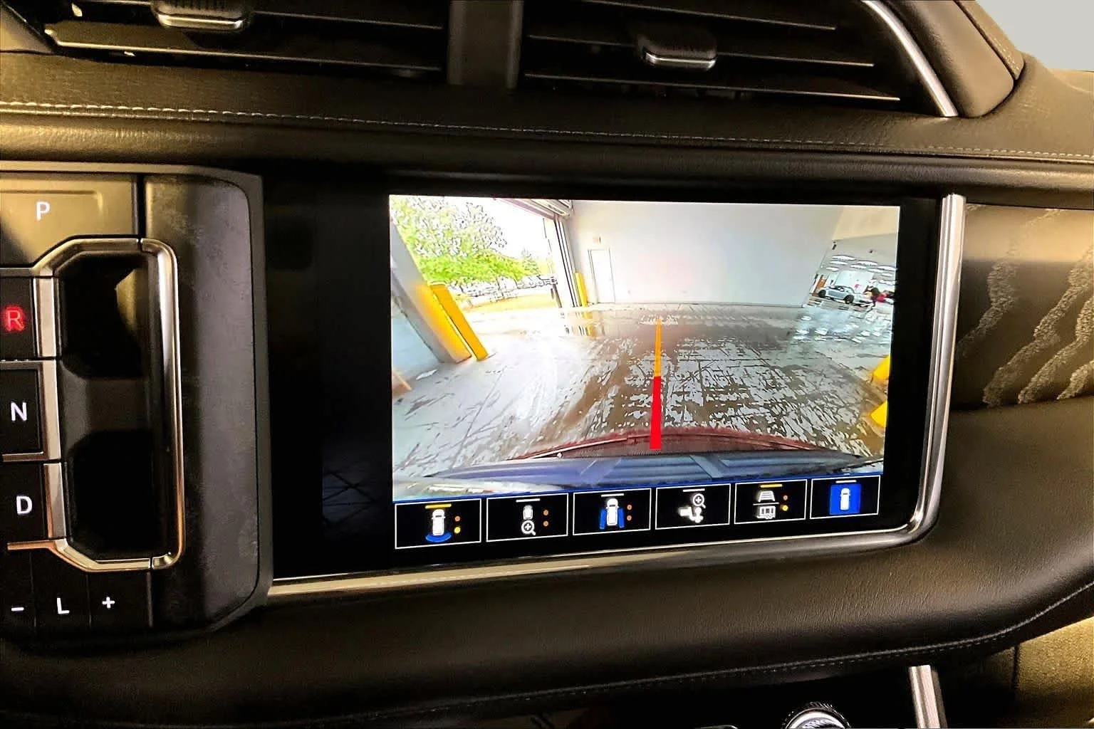 Used 2023 Onyx Black GMC Denali image 57