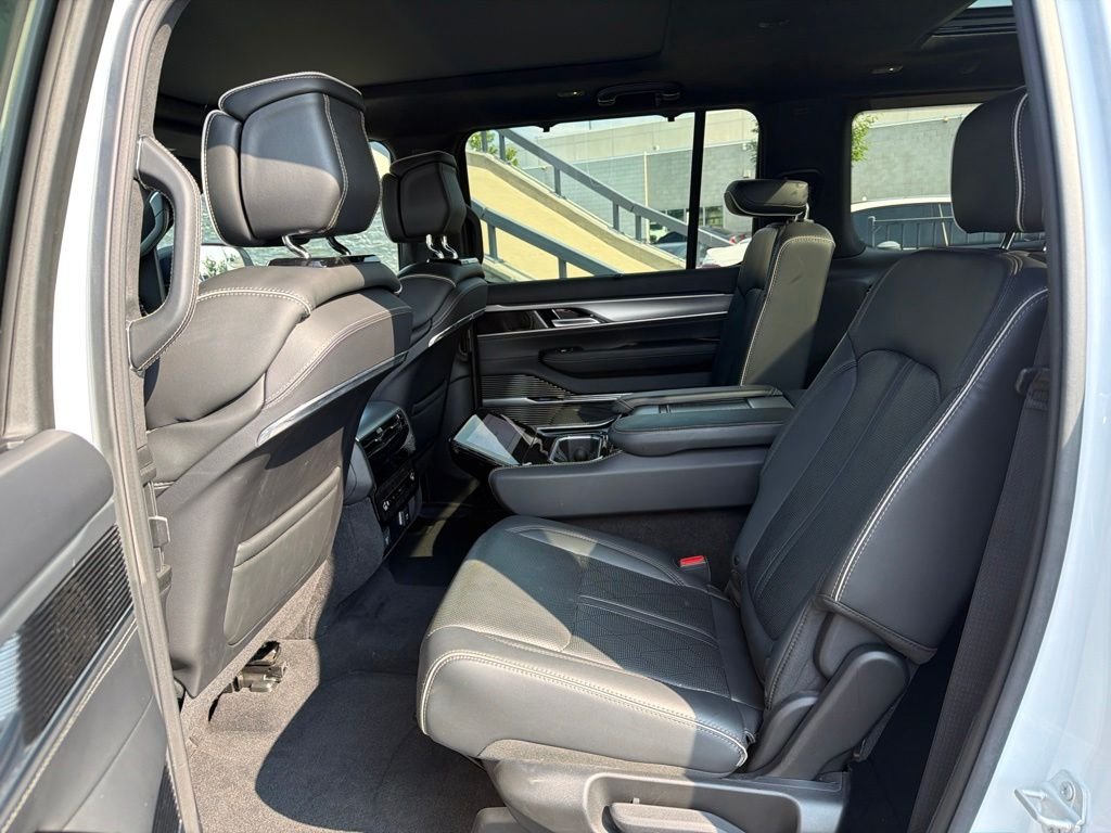 Used 2023 White Jeep Series II image 13