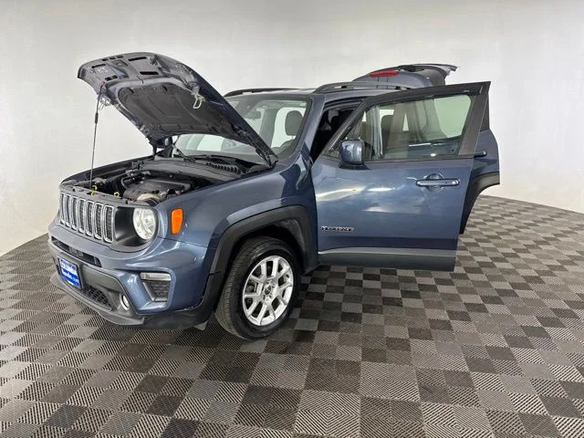 Used 2019 Blue Jeep Latitude image 12