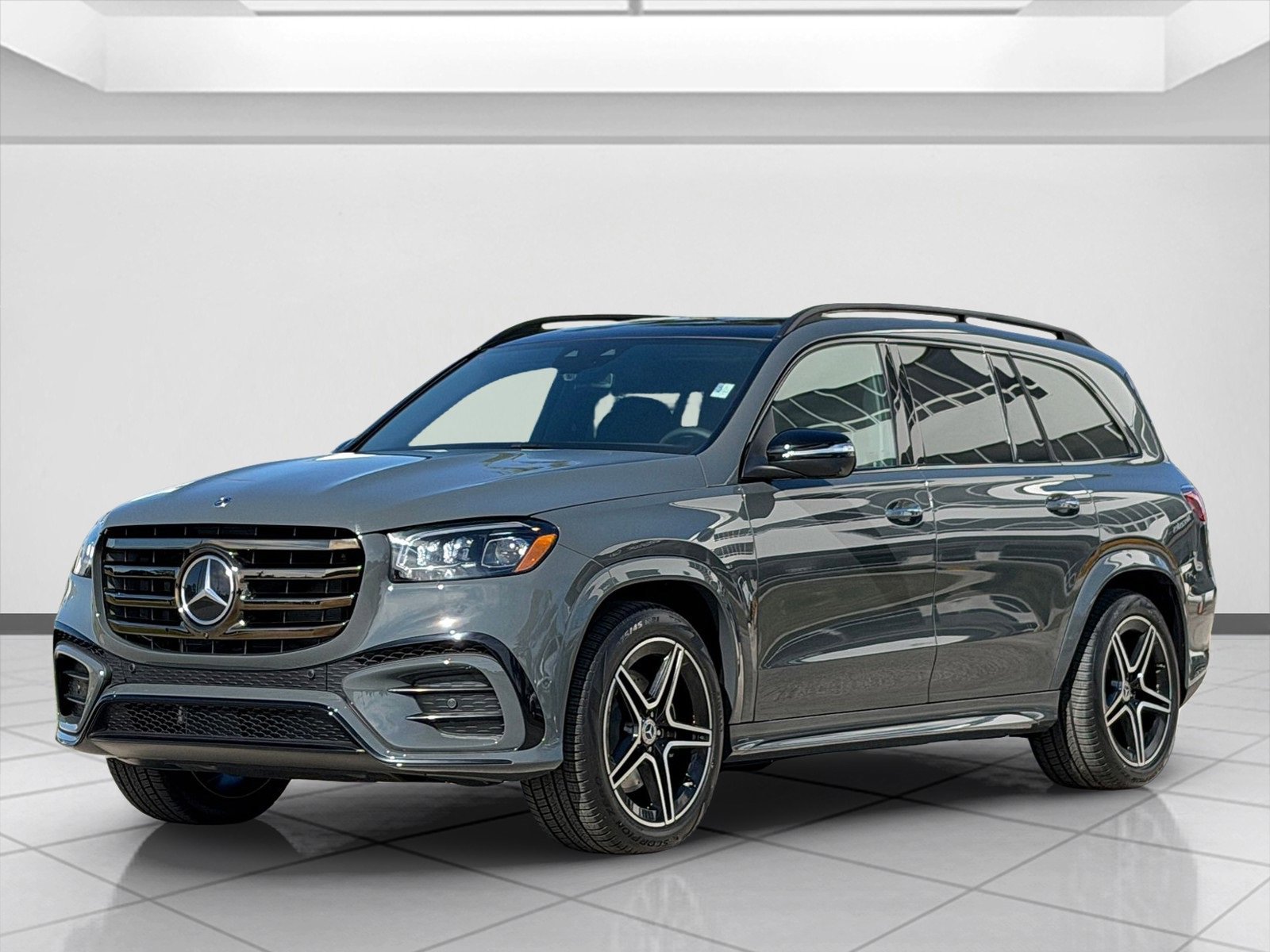 New 2026 MANUFAKTUR Silicon Grey Mercedes-Benz GLS 450 image 31