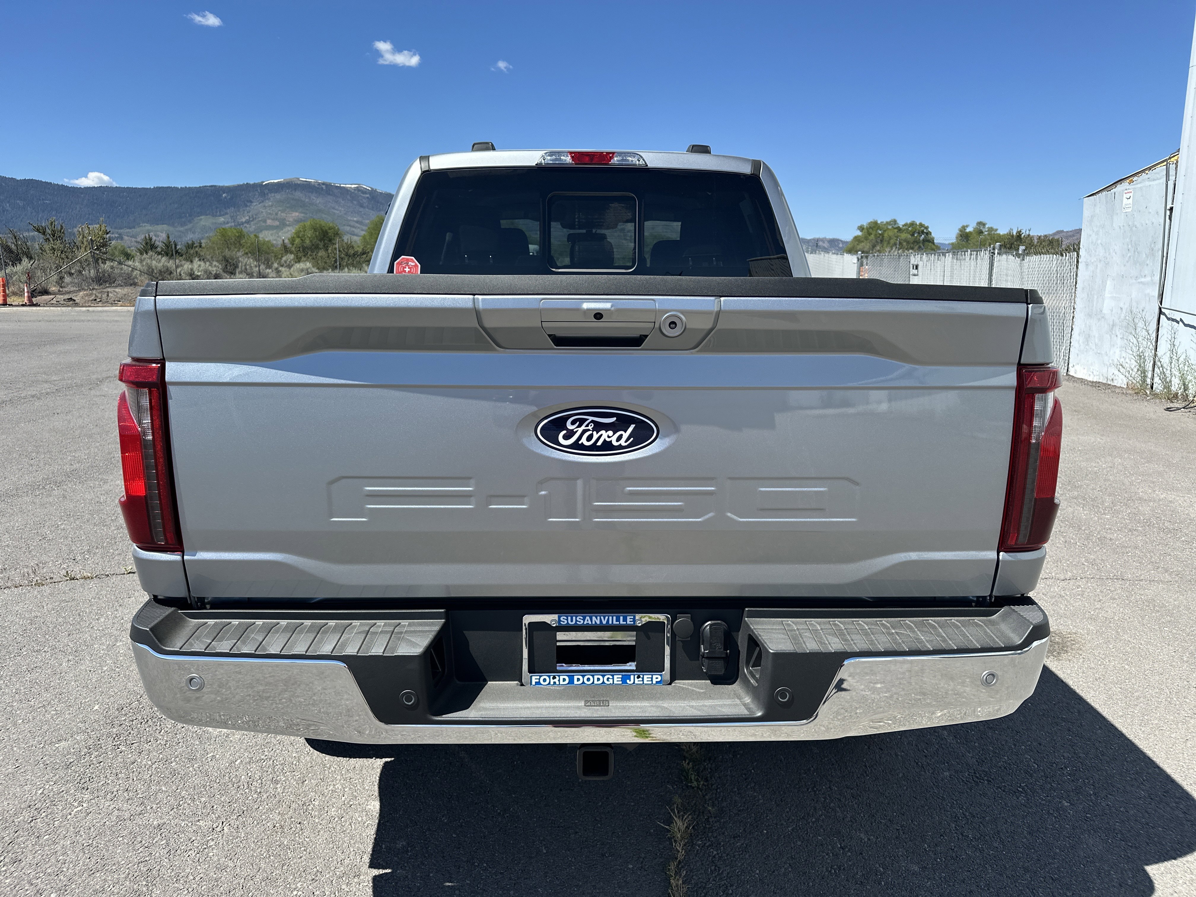 New 2026 Iconic Silver Metallic Ford XLT image 4